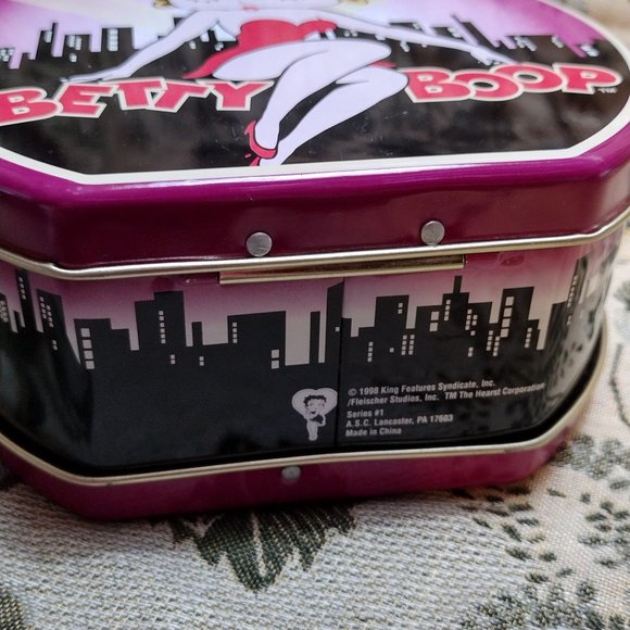 🎬 Betty Boop Handled Tin Box - Picture 4 of 8